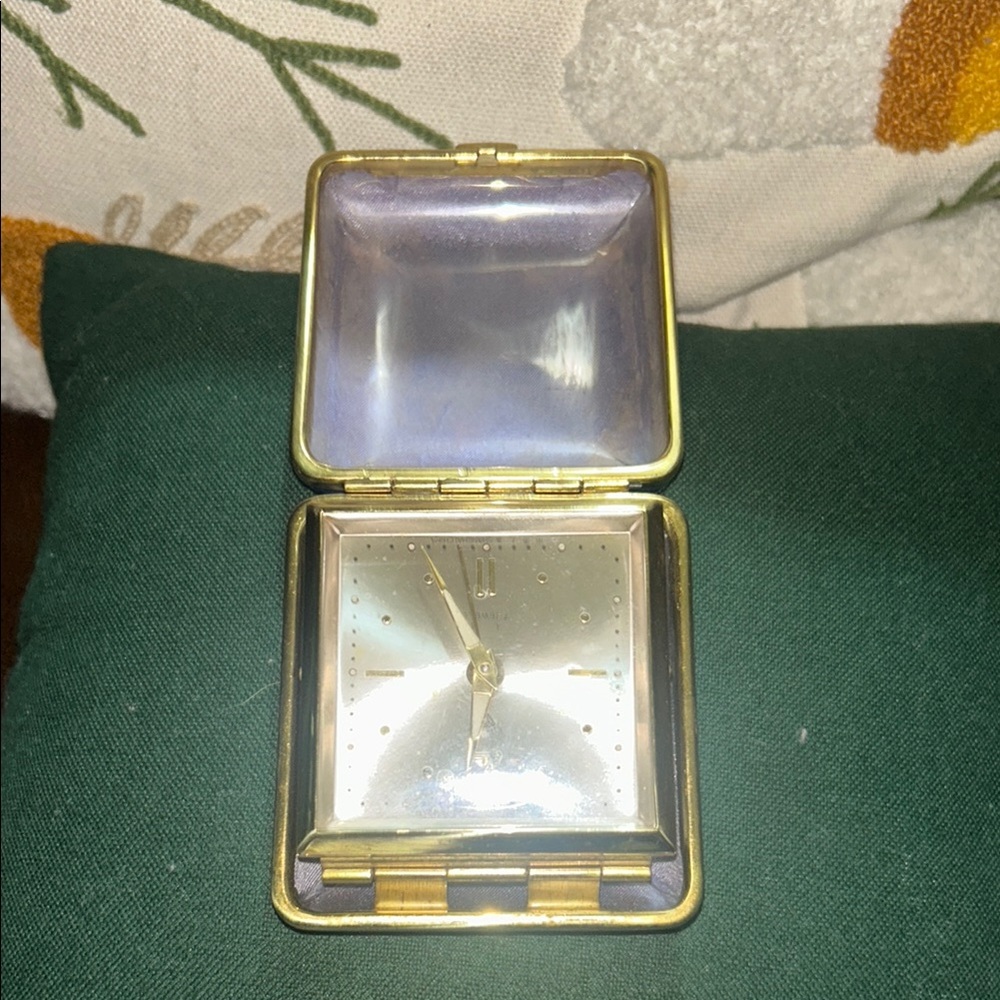 Vintage Travel Winding Alarm Clock with Gold Accents - Picture 6 of 9